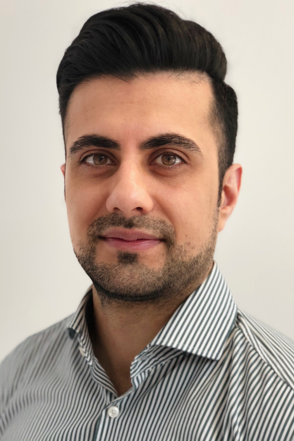 Dr Sulaman Anwar Specialist Periodontist at The Knightsbridge Dental Clinic